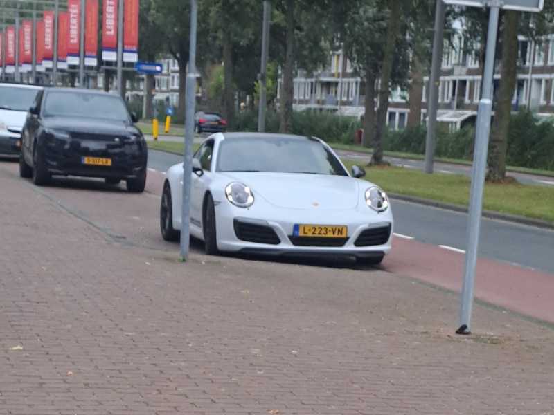 Porsche 911 spotted in Dordrecht
