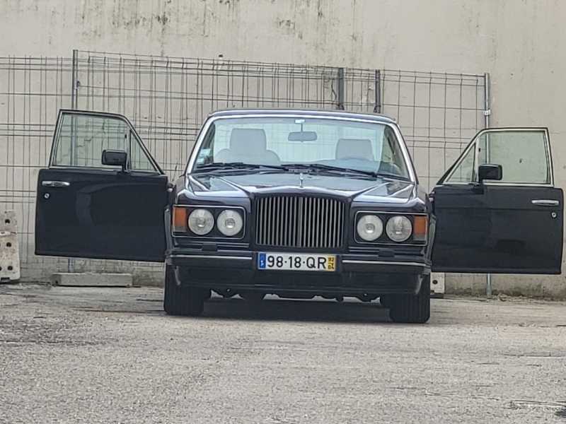 Bentley Turbo R spotted in Figueira da Foz