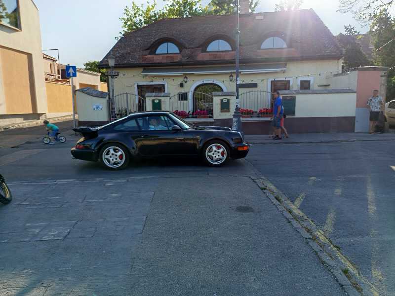 Porsche 911 Turbo (1990) spotted in Budapest, Hungary