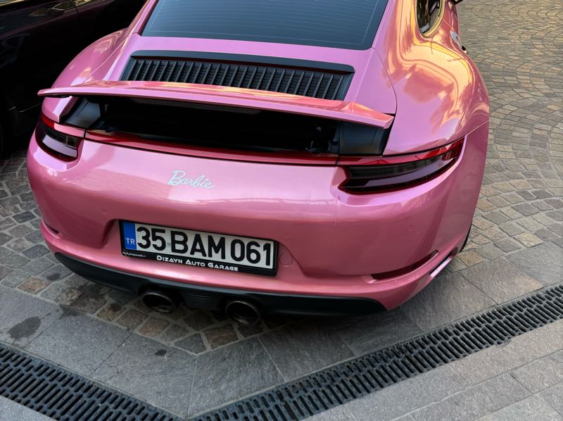 Porsche 911 spotted in İzmir