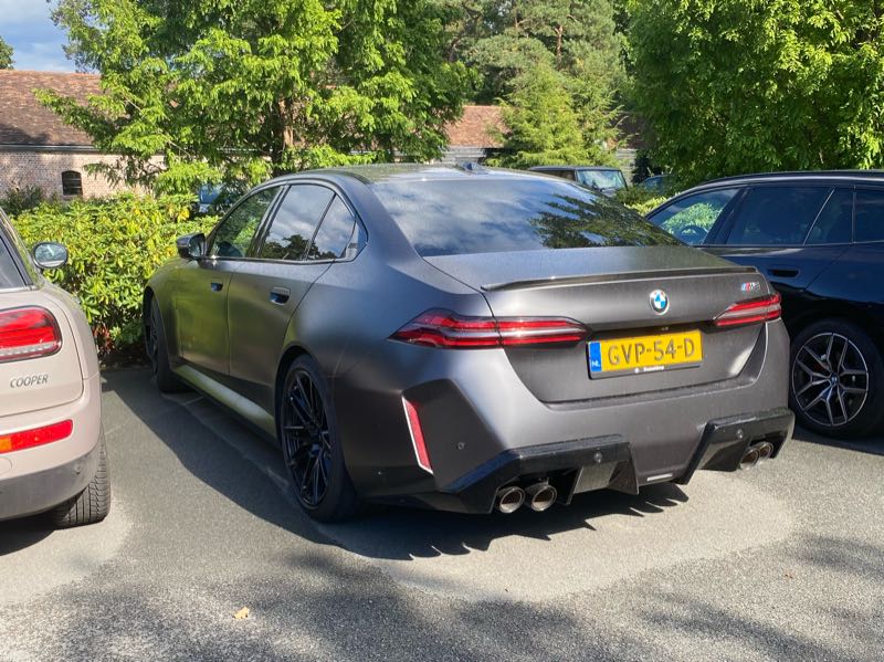 BMW M5 spotted in Oss