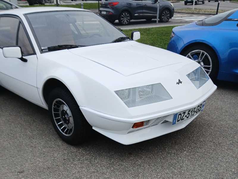 Alpine A310 spotted in Saint-Nazaire