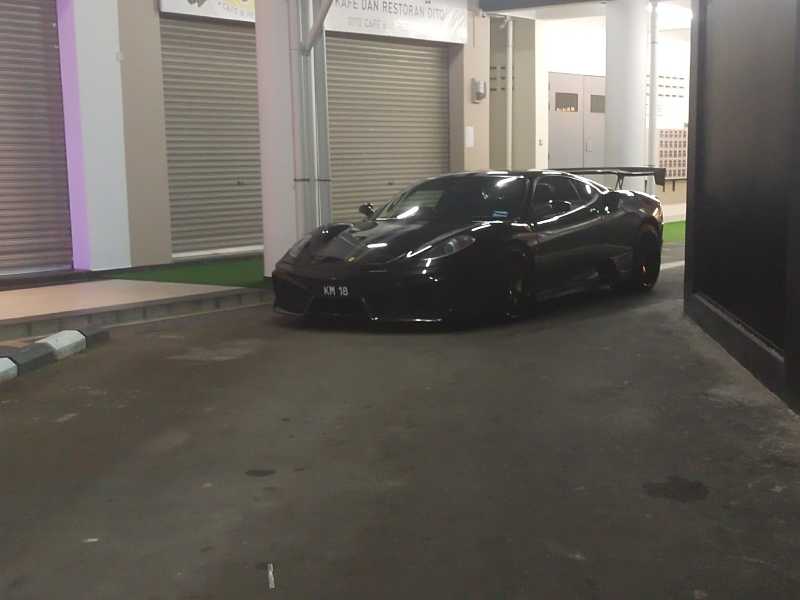 Ferrari F430 spotted in Bandar Seri Begawan