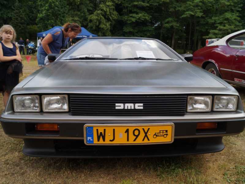 DMC DeLorean spotted in Drezdenko