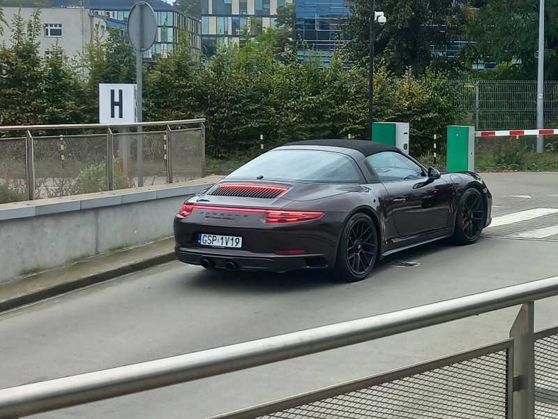 Porsche 911 spotted in Gdynia