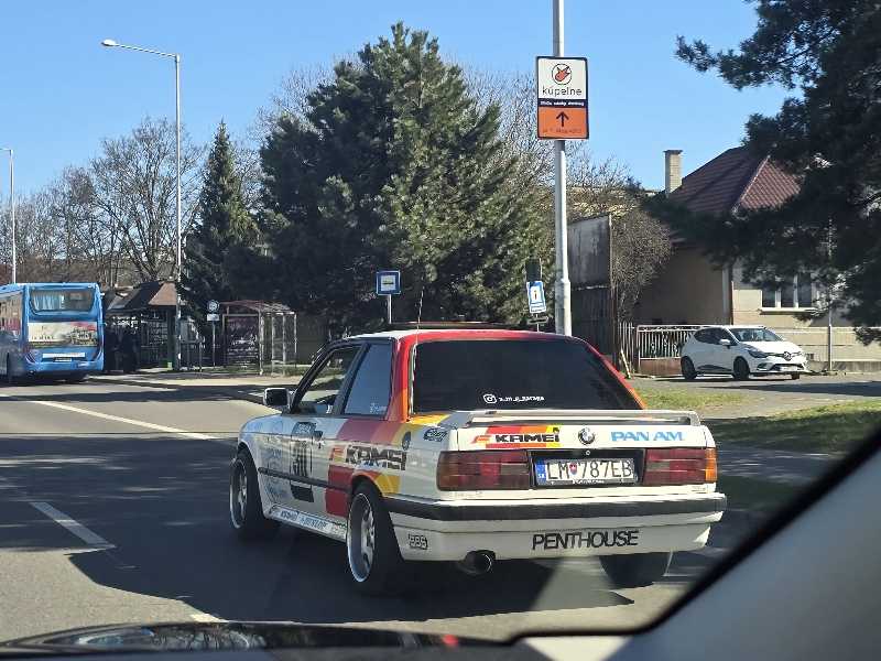 BMW E30 spotted in Liptovský Mikuláš