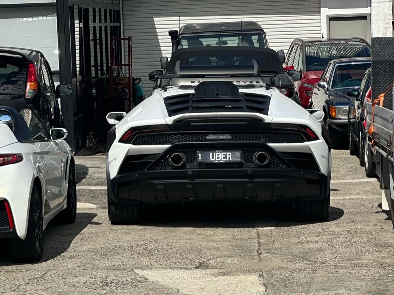 Lamborghini Huracán (2024) spotted in Sydney, Australia