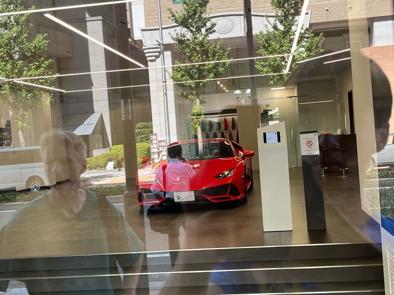 Lamborghini Huracán spotted in Osaka