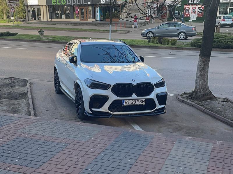 BMW X6 M spotted in Botoşani