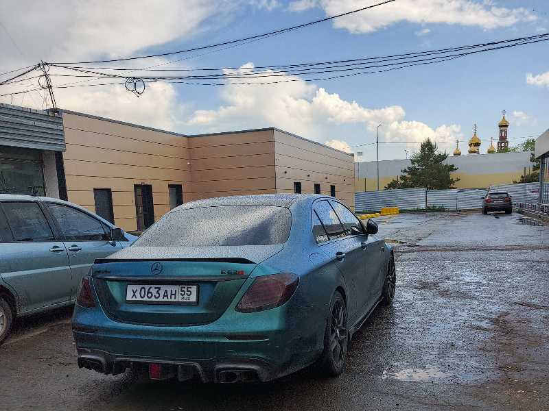 Mercedes-Benz E63 AMG spotted in Omsk