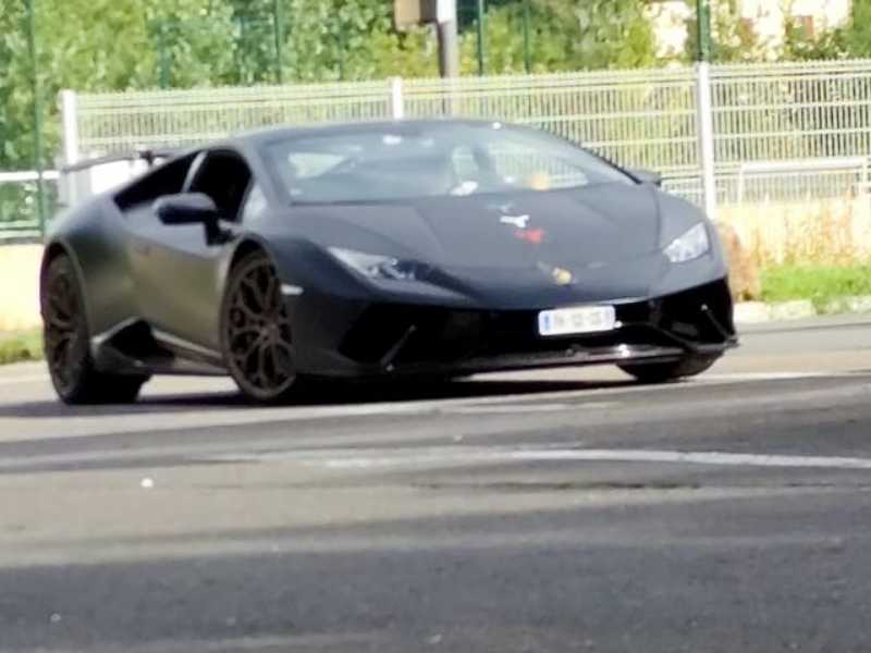 Lamborghini Huracán (2015) spotted in Lyon, France