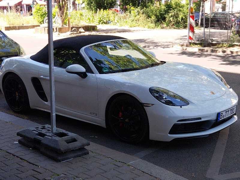 Porsche 718 Boxster GTS spotted in Berlin
