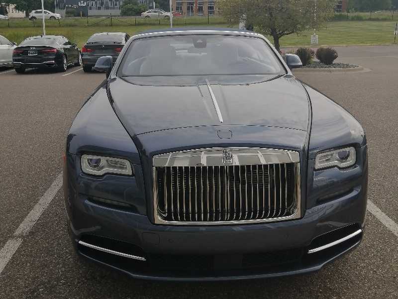Rolls-Royce Ghost spotted in Randall