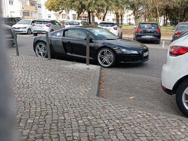 Audi R8 spotted in Algueirão