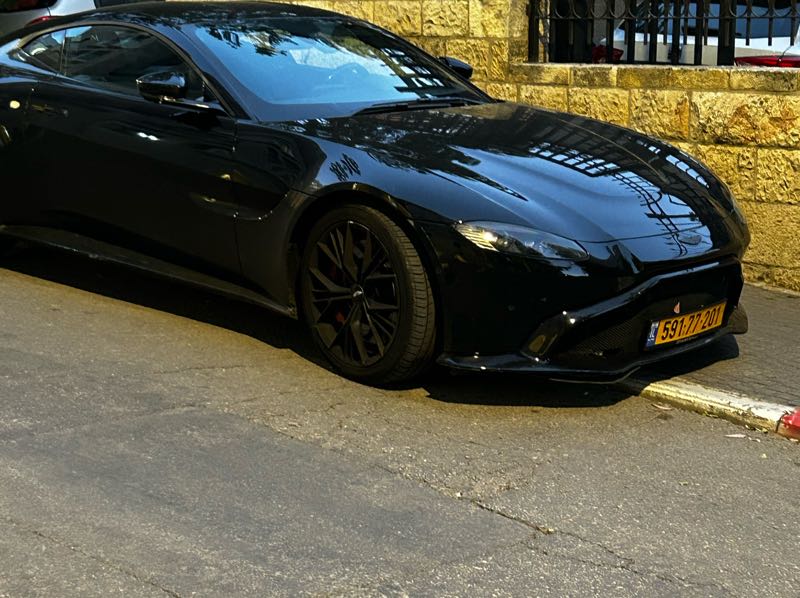 Aston Martin Vantage spotted in Middletown