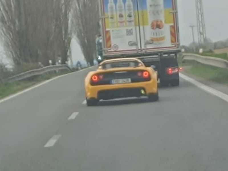 Lotus Elise (2005) spotted in Leština u Světlé, Czechia