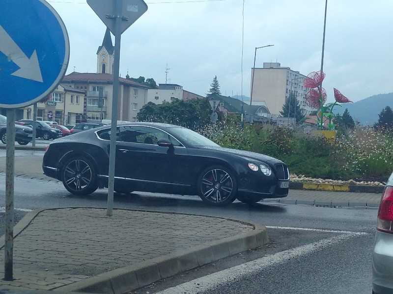 Bentley Continental GT spotted in Púchov
