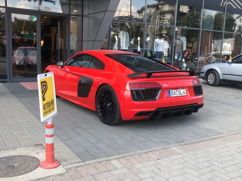 Audi R8 spotted in Deçan