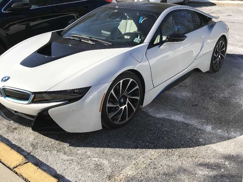 BMW i8 spotted in Mahibadhoo