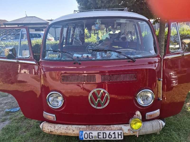 Volkswagen Transporter spotted in Châteauroux