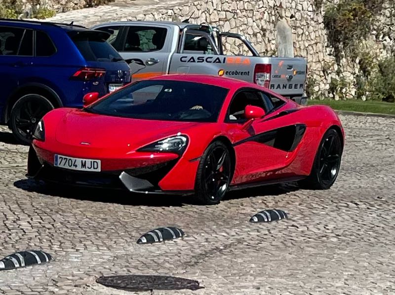 McLaren 570S (2015) spotted in Lisbon, Portugal