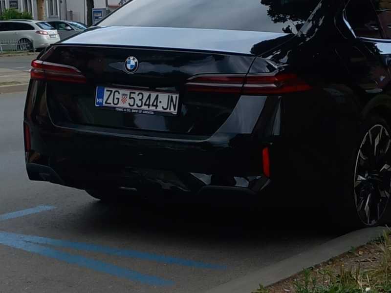 BMW 7 Series spotted in Slavonski Brod