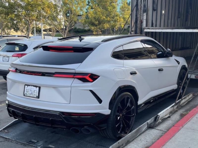 Lamborghini Urus (2022) spotted in Clearwater, United States