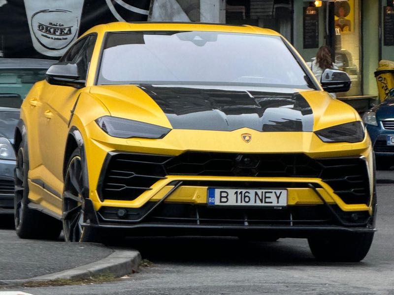 Lamborghini Urus (2021) spotted in Bucharest, Romania
