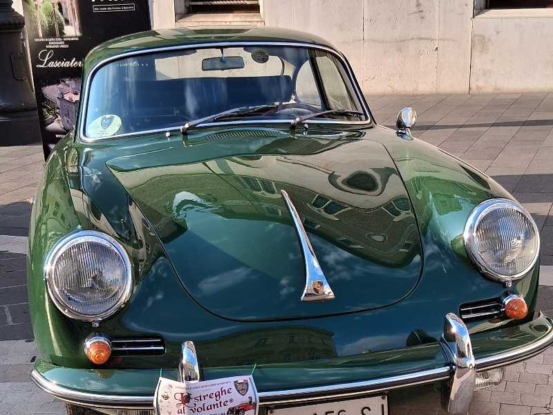 Porsche 356 spotted in Benevento