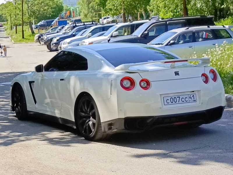 Nissan GT-R (2017) spotted in городской округ Петропавловск-Камчатский, Russia