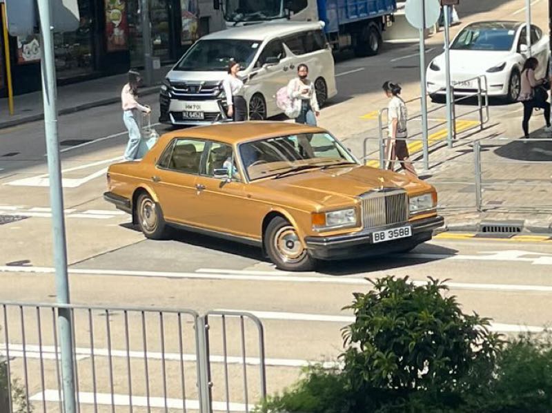 Rolls-Royce Silver Spirit spotted in Hong Kong