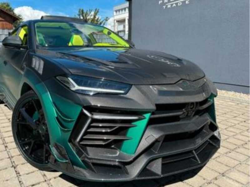 Lamborghini Urus spotted in Rovinj