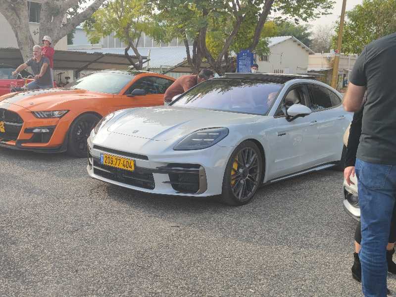 Porsche Panamera spotted in Rosh Ha‘Ayin
