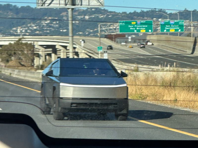 Tesla Cybertruck spotted in Oakland
