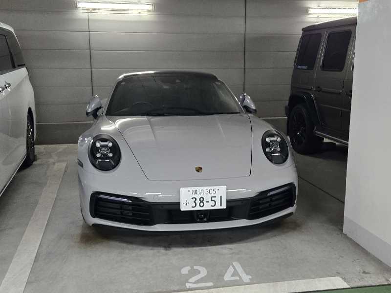 Porsche 911 (2021) spotted in Yokohama, Japan