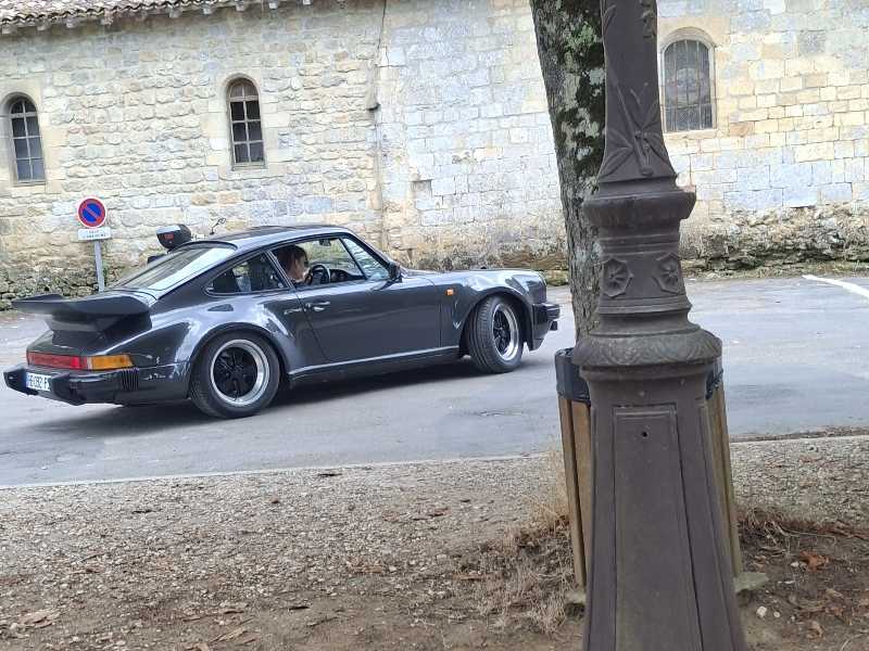 Porsche 911 Turbo spotted in Sarlat-la-Canéda