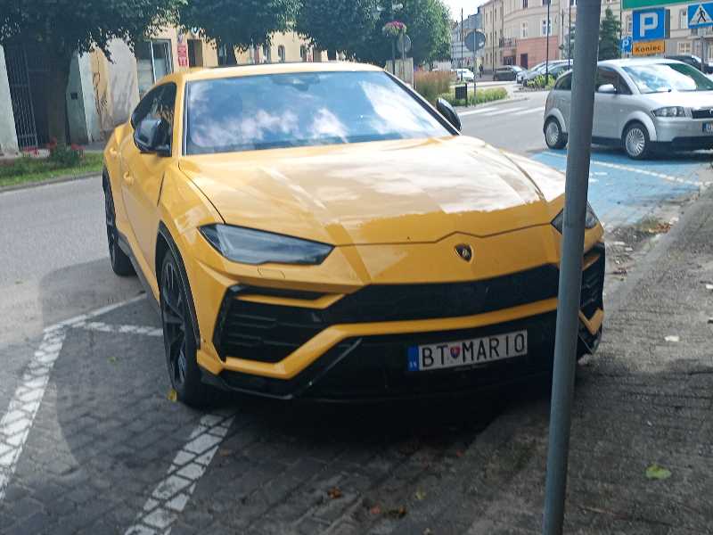 Lamborghini Urus spotted in Tczew