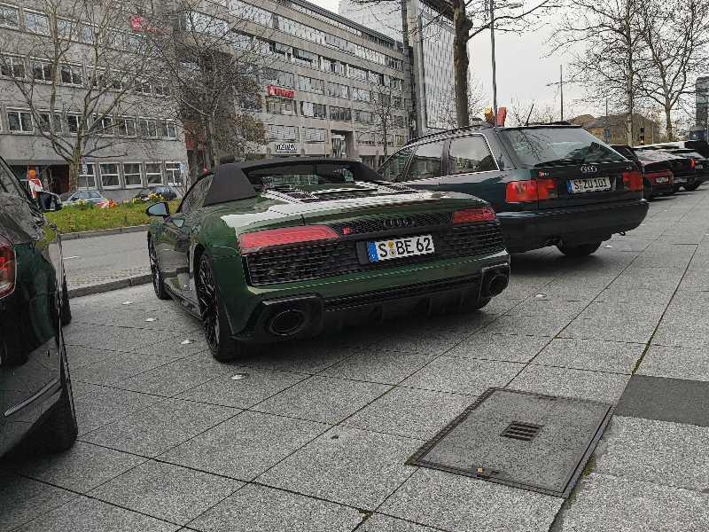 Audi R8 Spyder (2017) spotted in Stuttgart, Germany