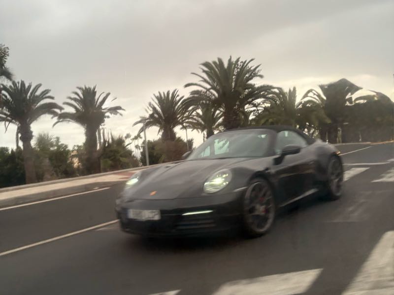 Porsche 911 spotted in La Laguna