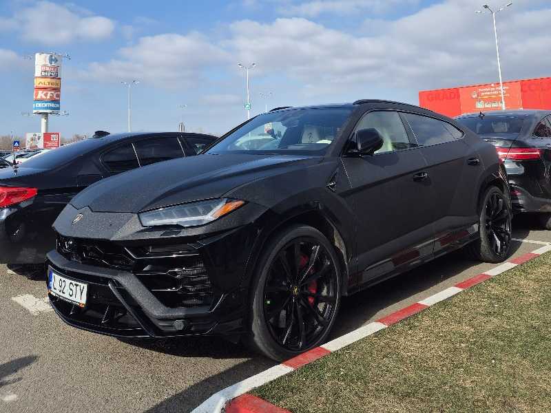 Lamborghini Urus spotted in Brăila