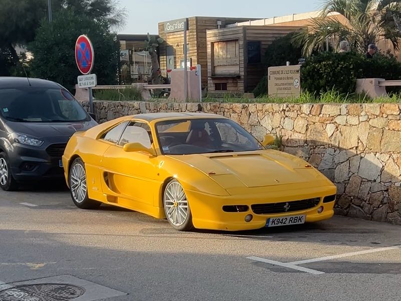 Ferrari F355 spotted in L'Île-Rousse