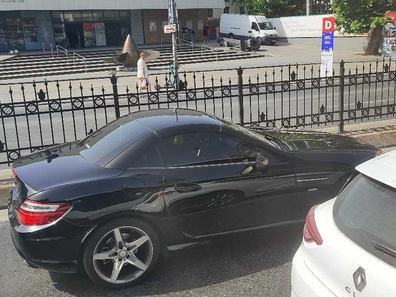 Mercedes-Benz SLK 55 AMG spotted in Istanbul