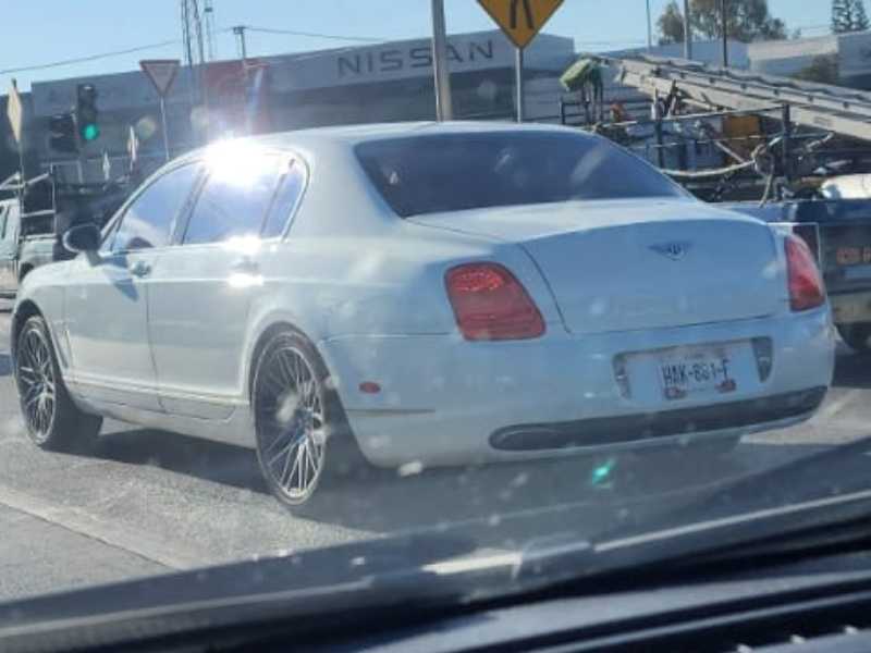 Bentley Continental GT spotted in Celaya