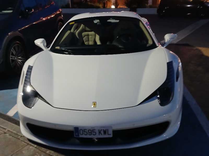 Ferrari 458 (2012) spotted in Lisbon, Portugal