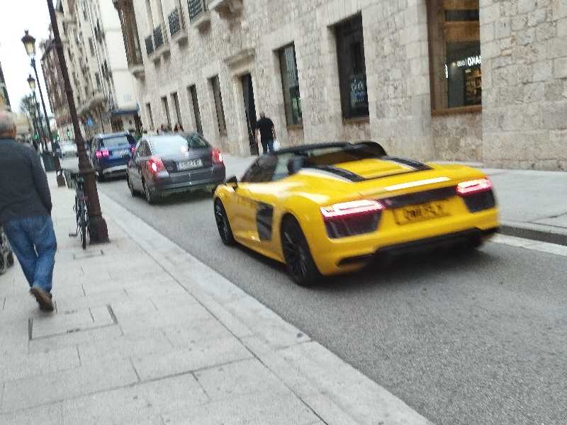Audi R8 Spyder spotted in Burgos