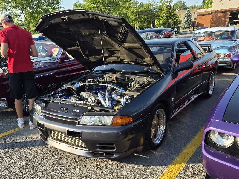 Nissan Skyline GT-R (1995) spotted in Repentigny, Canada