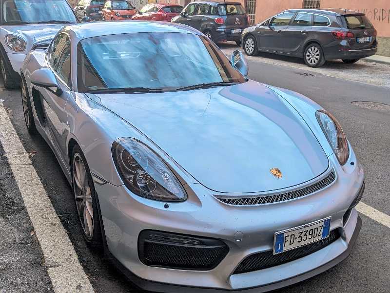 Porsche Cayman spotted in Cremona