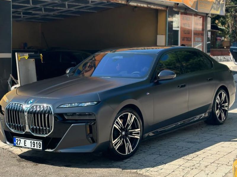 BMW 7 Series spotted in Gaziantep