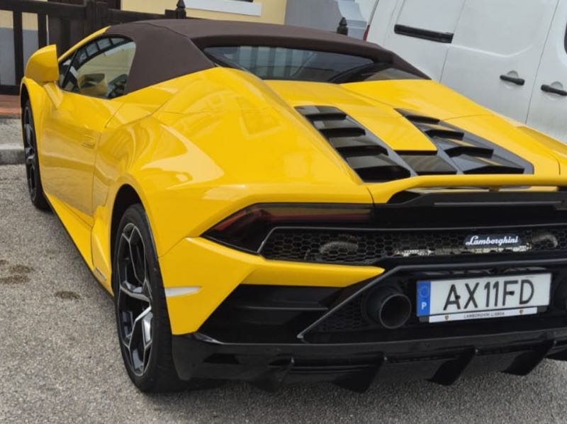 Lamborghini Huracán spotted in Aveiro