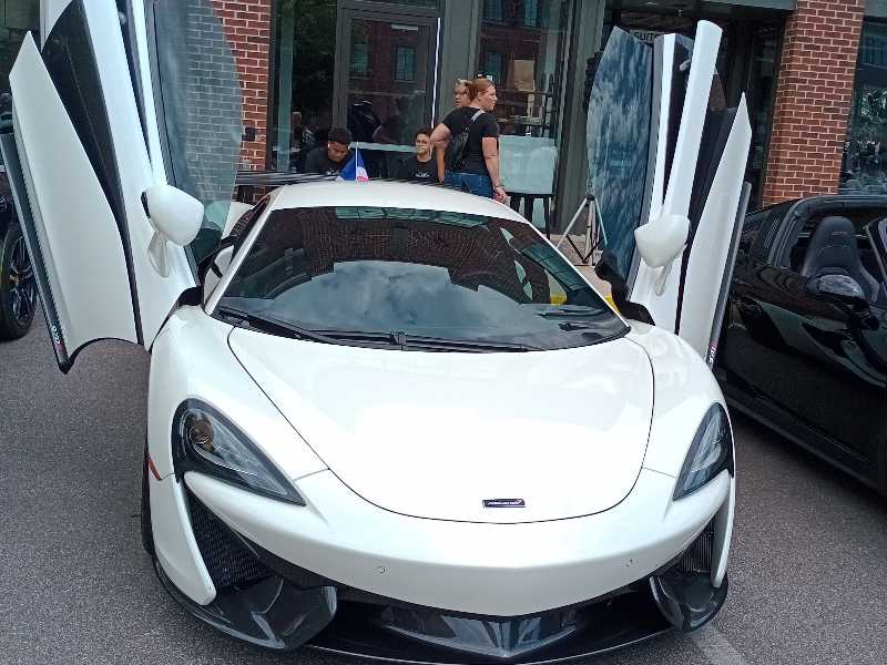 McLaren 570S (2015) spotted in Mount Pleasant, United States